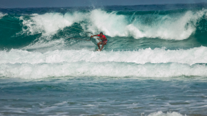 Surfing Salamansa Sao Vicente